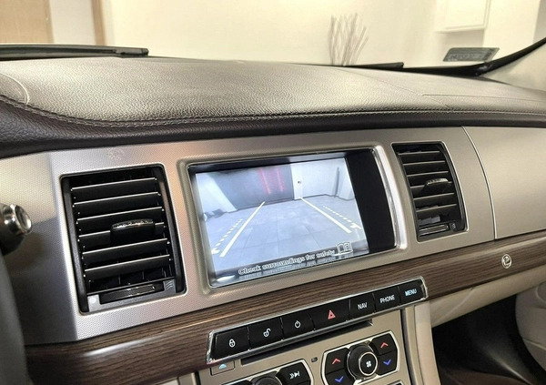 Jaguar XF cena 57900 przebieg: 106000, rok produkcji 2012 z Suchedniów małe 631